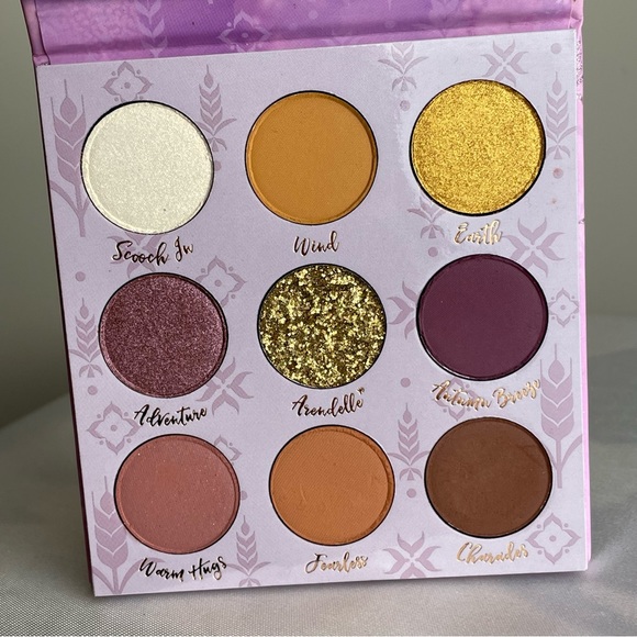 Frozen 2 Anna Pressed Powder Eyeshadow Pallet by Colourpop Limited Edition - Picture 4 of 12